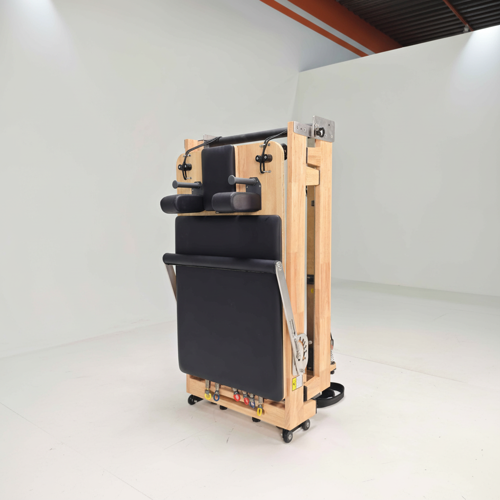 Pilates & Yoga Studio Alineacion - Commercial Foldable Oak & Aluminum Pilates