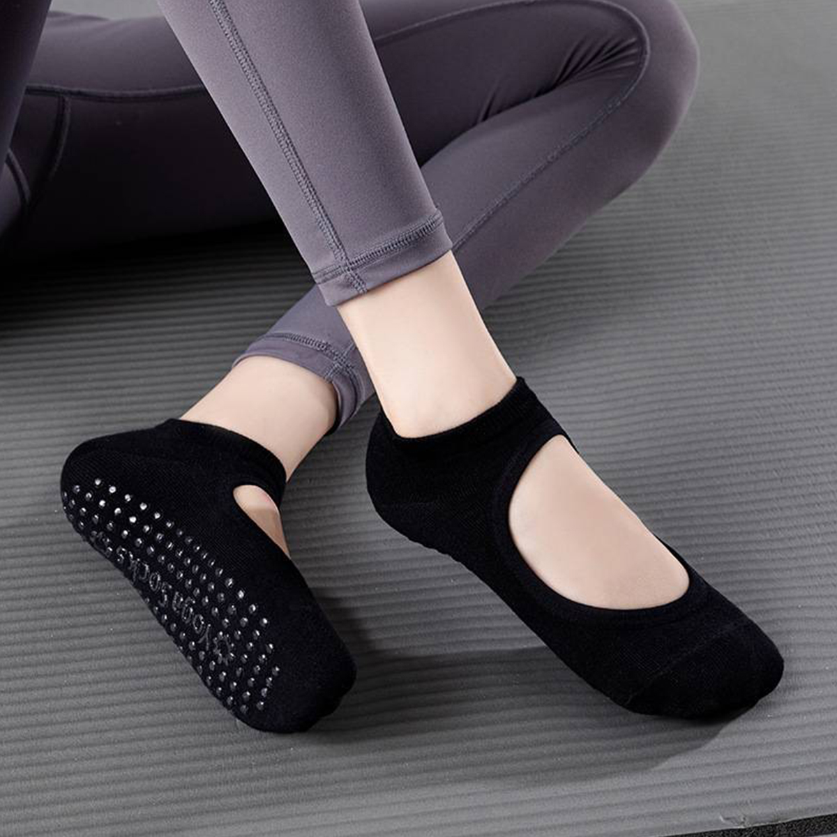 Non-Slip Yoga Socks for Women  - Pilates & Yoga Studio Alineacion 리뷰 및 가격