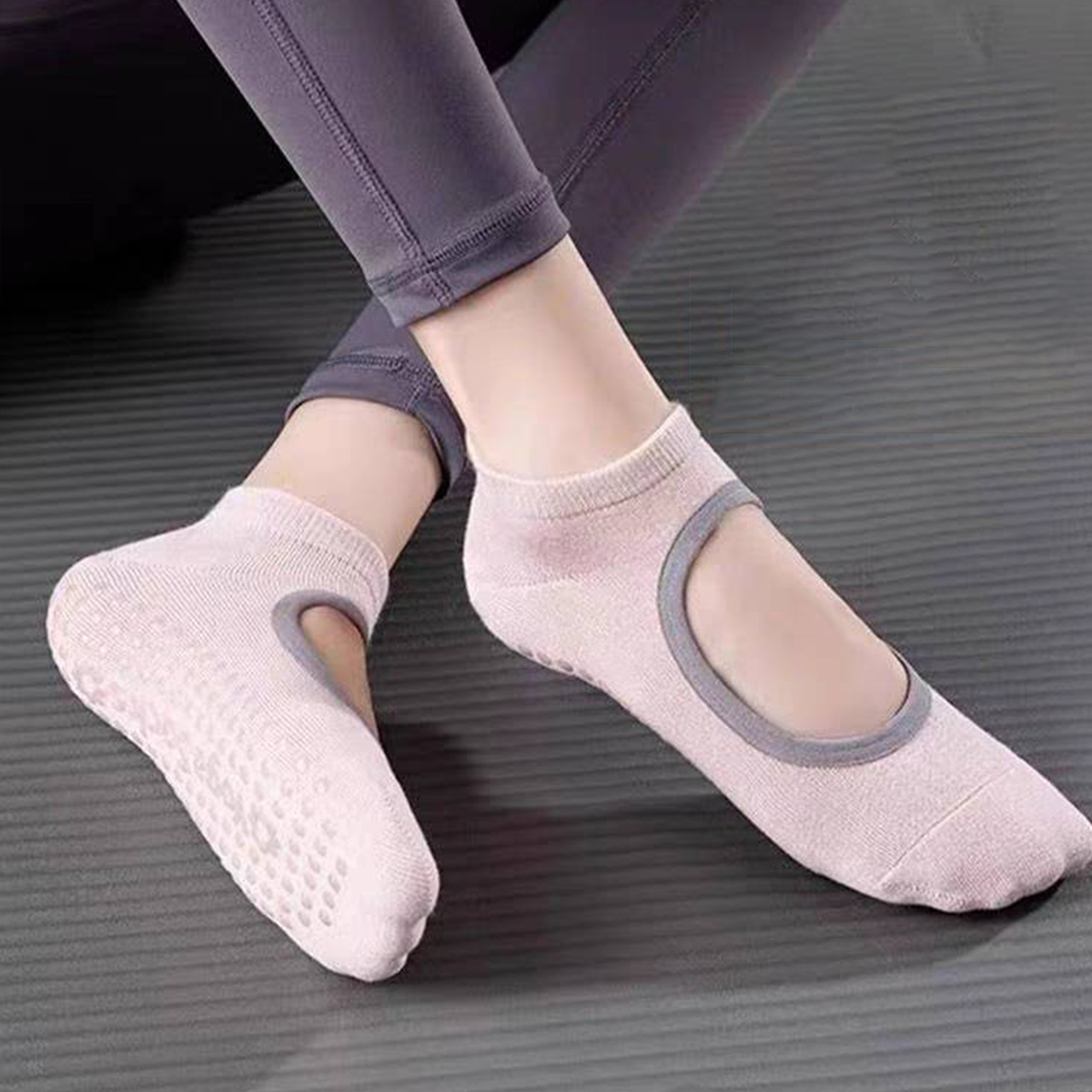 Non-Slip Yoga Socks for Women  - Pilates & Yoga Studio Alineacion 리뷰 및 가격